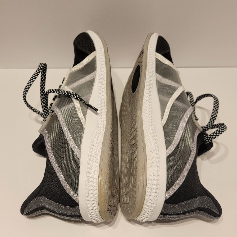 Womens Adidas Gymbreaker Bounce Shoes size 6 - Picture 3 of 6